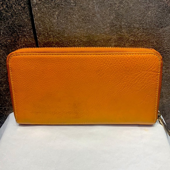 Authentic DKNY leather wallet - Picture 2 of 8